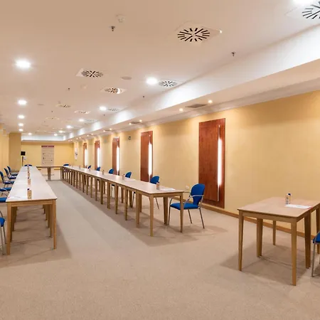 Gf 파냐베 4* 아데제